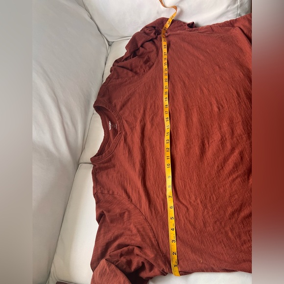 Old Navy Women's Long Sleeve Top in Rust - Picture 8 of 10